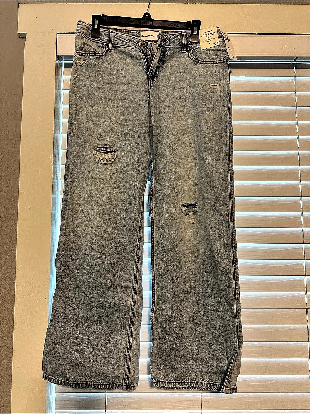 Abercrombie Kids Ultra Baggy Jean Girls Size 11/18 Blue NWT
